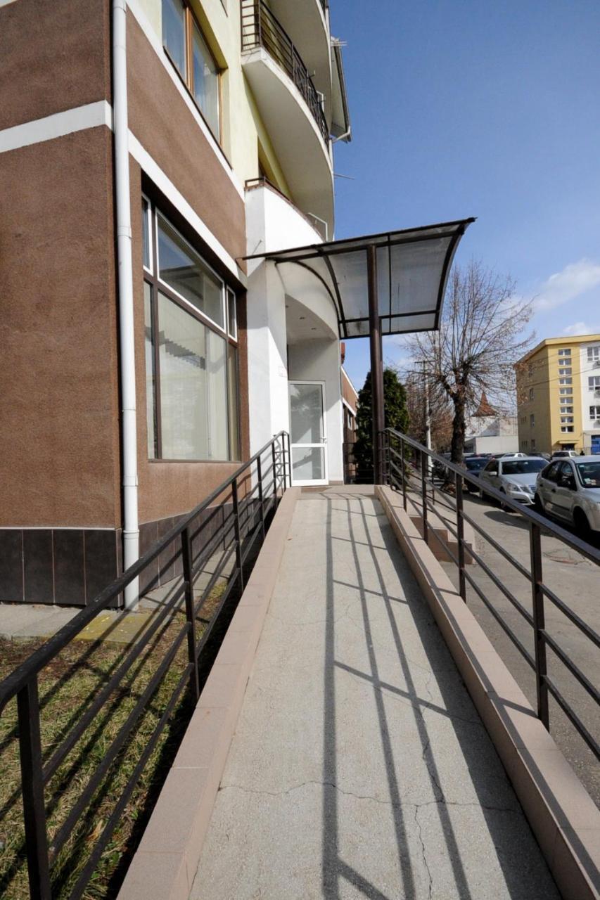 Hotel Everest Тиргу-Муреш Екстер'єр фото